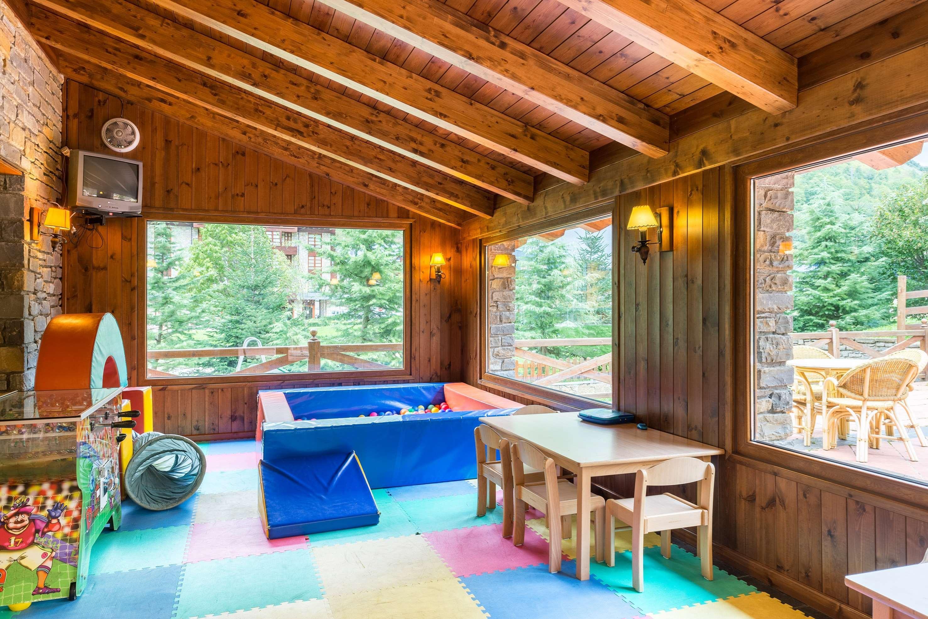 Hotel Vielha Val D'Aran, Affiliated By Melia Екстериор снимка