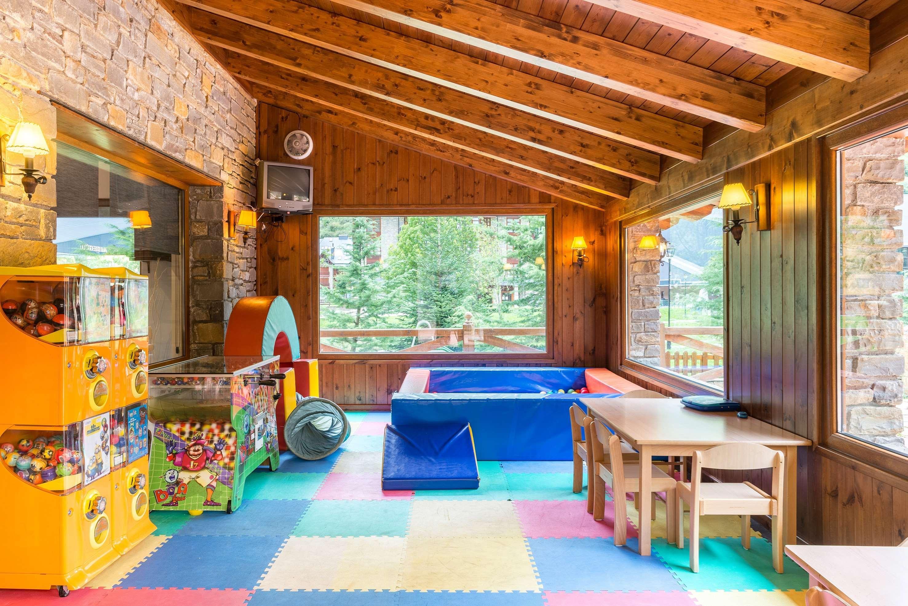 Hotel Vielha Val D'Aran, Affiliated By Melia Екстериор снимка