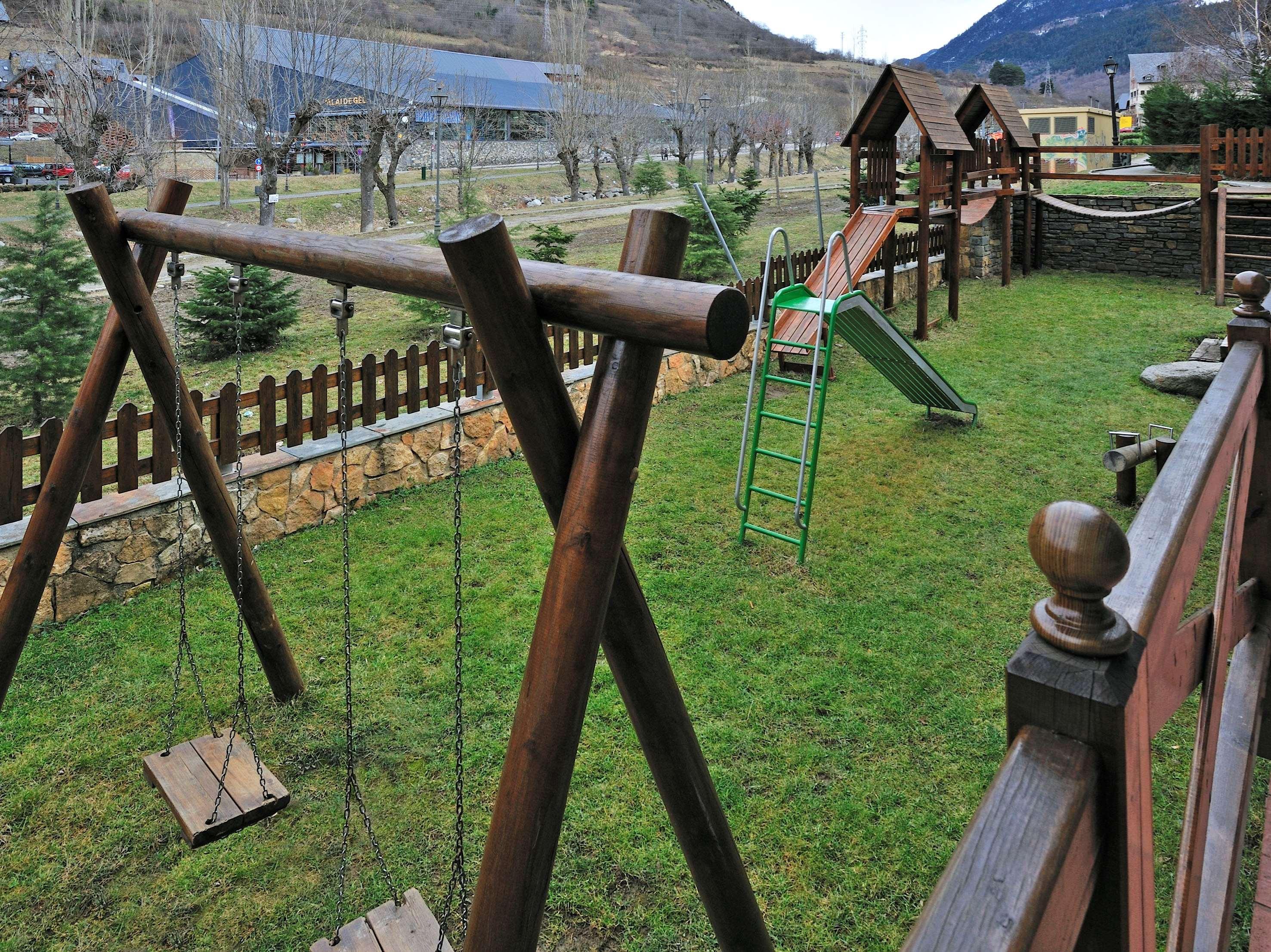 Hotel Vielha Val D'Aran, Affiliated By Melia Екстериор снимка