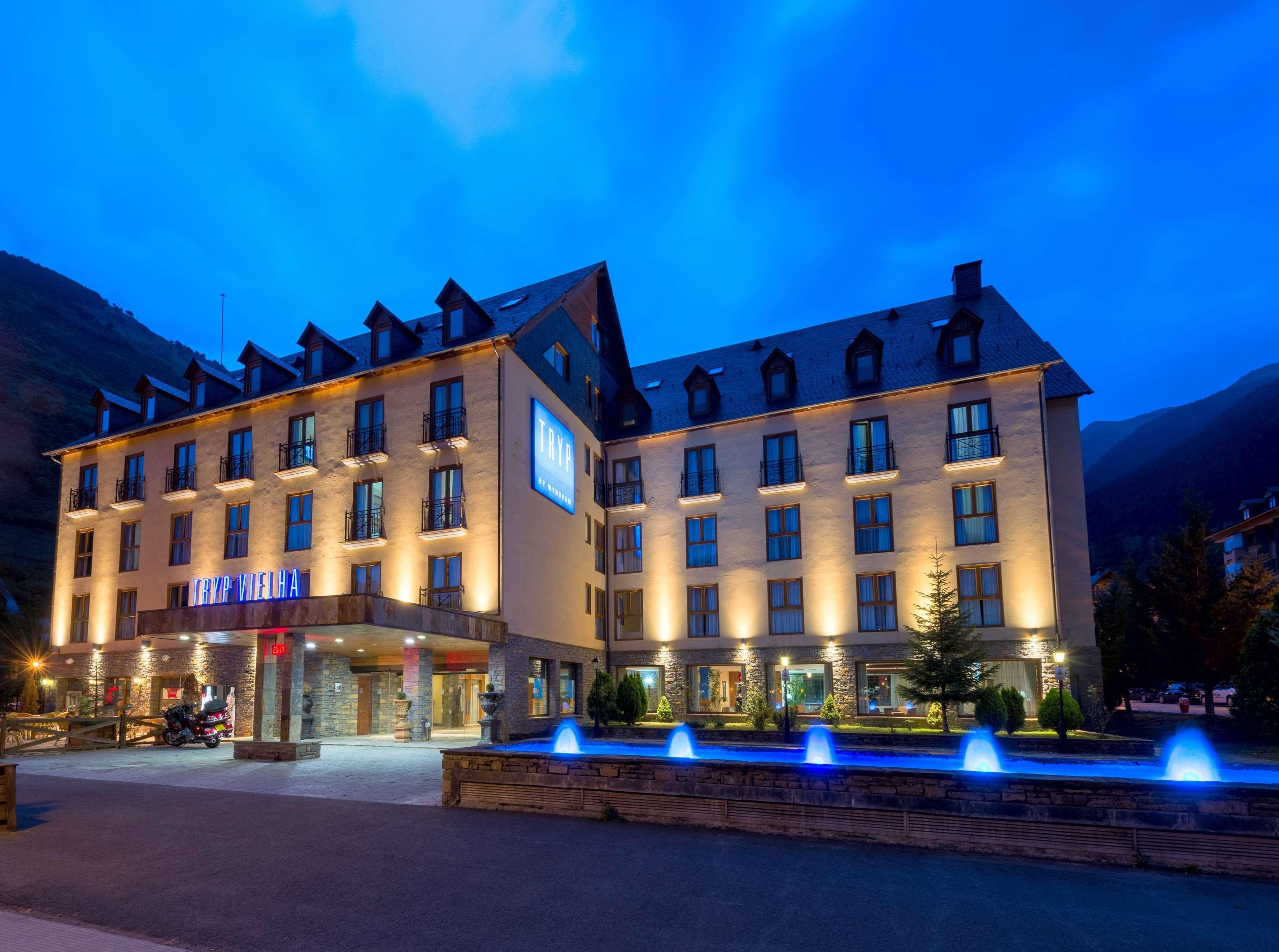 Hotel Vielha Val D'Aran, Affiliated By Melia Екстериор снимка