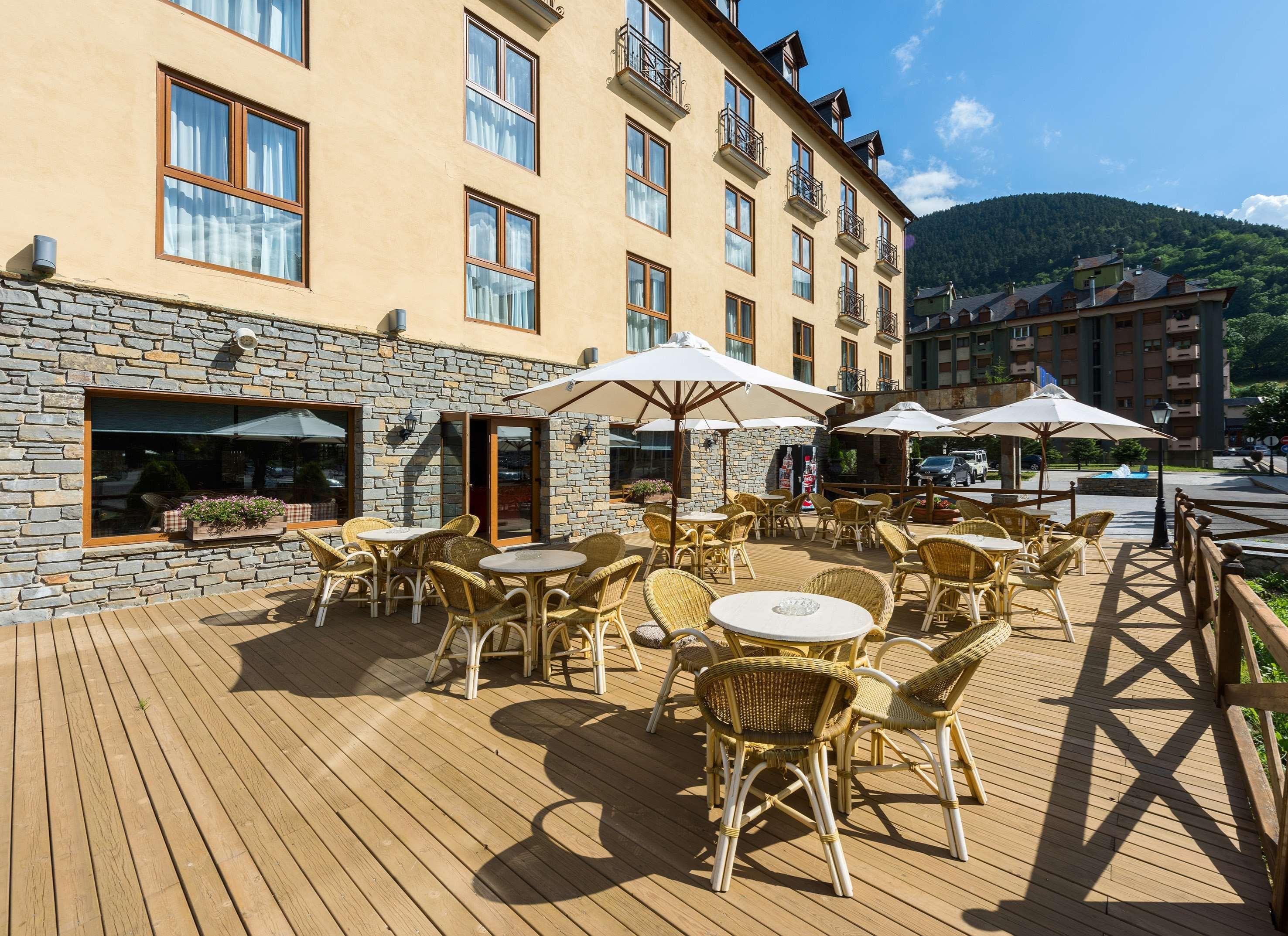 Hotel Vielha Val D'Aran, Affiliated By Melia Екстериор снимка
