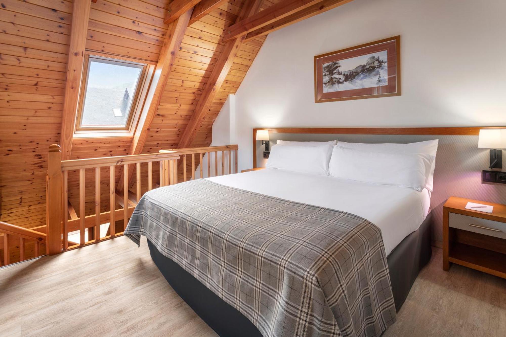 Hotel Vielha Val D'Aran, Affiliated By Melia Екстериор снимка