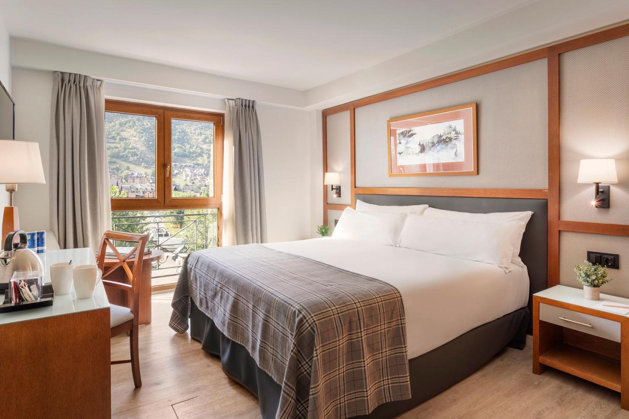 Hotel Vielha Val D'Aran, Affiliated By Melia Екстериор снимка